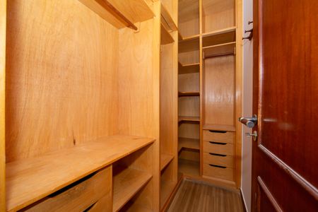 Apartamento para alugar com 120m², 4 quartos e 2 vagasCLOSET 