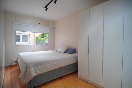 Quarto 1 de apartamento à venda com 2 quartos, 60m² em Centro, São Leopoldo