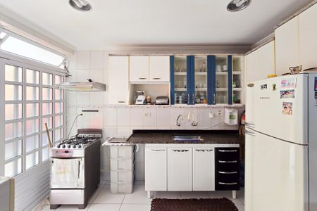 Casa à venda com 155m², 3 quartos e 2 vagas Casa à venda com 155m², 3 quartos e 2 vagasCozinha