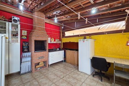 Casa à venda com 155m², 3 quartos e 2 vagas Casa à venda com 155m², 3 quartos e 2 vagasÁrea - Churrasqueira