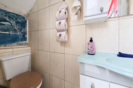 Casa à venda com 155m², 3 quartos e 2 vagas Casa à venda com 155m², 3 quartos e 2 vagasBanheiro de serviço