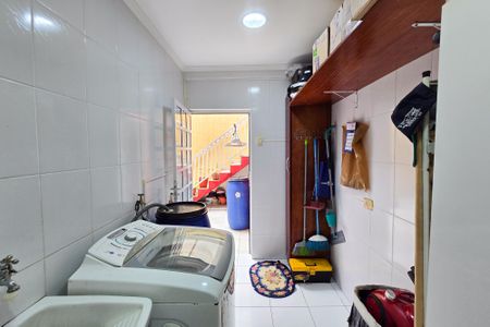 Casa à venda com 155m², 3 quartos e 2 vagas Casa à venda com 155m², 3 quartos e 2 vagasÁrea de Serviço