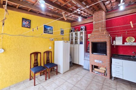 Casa à venda com 155m², 3 quartos e 2 vagas Casa à venda com 155m², 3 quartos e 2 vagasÁrea - Churrasqueira