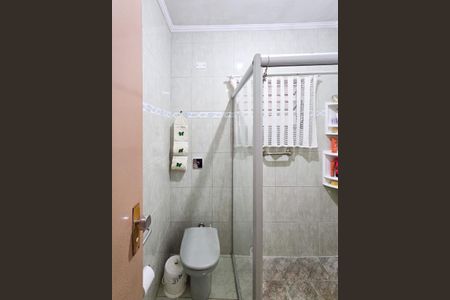 Casa à venda com 155m², 3 quartos e 2 vagas Casa à venda com 155m², 3 quartos e 2 vagasBanheiro Social