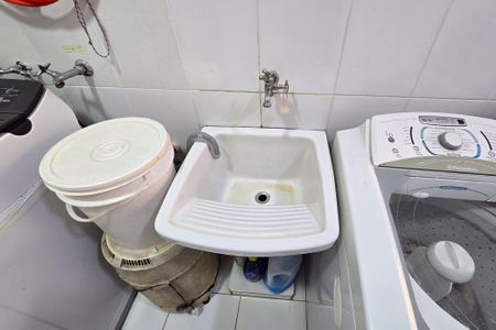 Casa à venda com 155m², 3 quartos e 2 vagas Casa à venda com 155m², 3 quartos e 2 vagasÁrea de Serviço