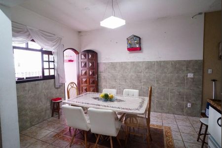 Casa à venda com 3 quartos, 200m² em Vila Eldizia, Santo André
