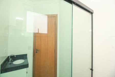 Apartamento à venda com 100m², 2 quartos e 1 vaga Apartamento à venda com 100m², 2 quartos e 1 vagaBanheiro