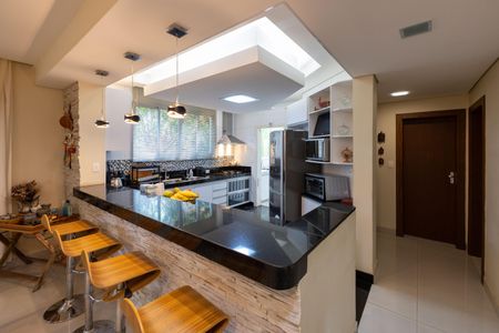 Casa à venda com 420m², 4 quartos e 3 vagasCozinha