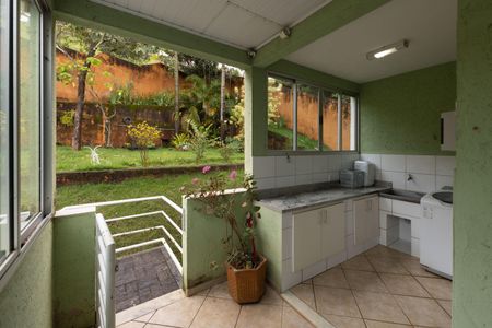 Casa à venda com 420m², 4 quartos e 3 vagasJardim / Área de Serviço