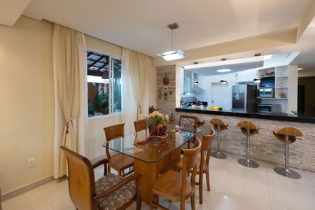 Casa à venda com 420m², 4 quartos e 3 vagasSala de Jantar