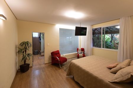 Casa à venda com 420m², 4 quartos e 3 vagasSuíte 1