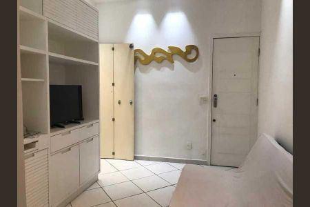 Apartamento à venda com 30m², 1 quarto e sem vaga