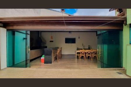 Casa à venda com 3 quartos, 256m² em Jardim Lavinia, São Bernardo do Campo