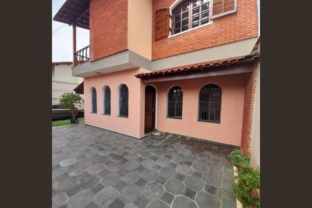Casa à venda com 290m², 5 quartos e 8 vagas