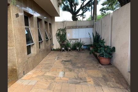 Casa à venda com 291m², 5 quartos e 4 vagas