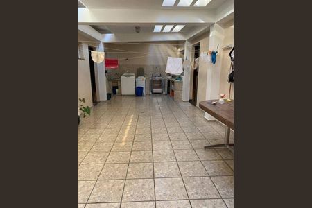 Casa à venda com 291m², 5 quartos e 4 vagas