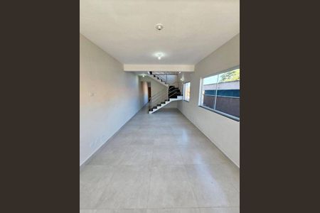Casa à venda com 3 quartos, 125m² em Vila Nossa Senhora de Fatima, Guarulhos