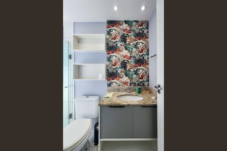 Banheiro da Suíte  de apartamento à venda com 2 quartos, 63m² em Tijuca, Rio de Janeiro