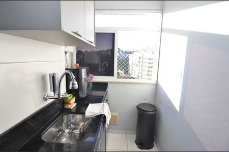 Apartamento à venda com 63m², 2 quartos e 1 vagaÁrea de Serviço
