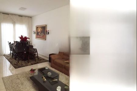 Casa à venda com 3 quartos, 270m² em Campestre, Santo André