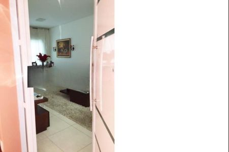 Casa à venda com 3 quartos, 270m² em Campestre, Santo André