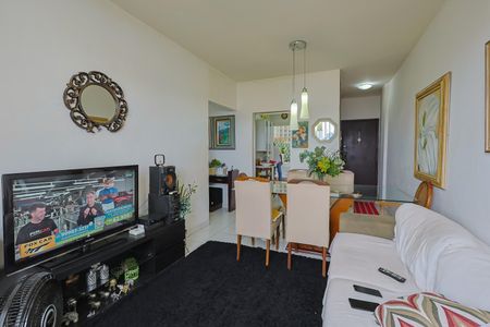 Sala de apartamento à venda com 2 quartos, 70m² em Colégio Batista, Belo Horizonte