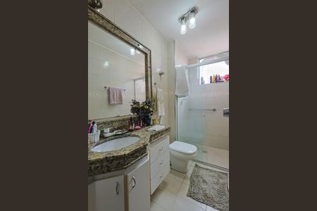 Banheiro de apartamento à venda com 2 quartos, 70m² em Colégio Batista, Belo Horizonte