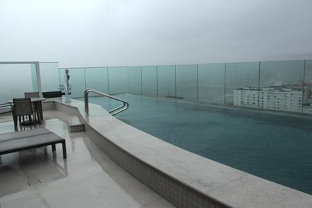 Apartamento para alugar com 80m², 2 quartos e 1 vagaÁrea comum - Piscina