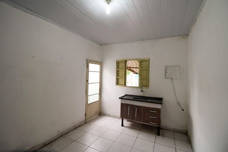 Cozinha de casa para alugar com 1 quarto, 45m² em Vila Antonieta, São Paulo