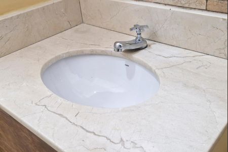 Casa para alugar com 170m², 4 quartos e 1 vagaBanheiro