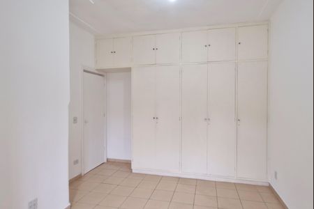 Casa para alugar com 170m², 4 quartos e 1 vagaSuíte