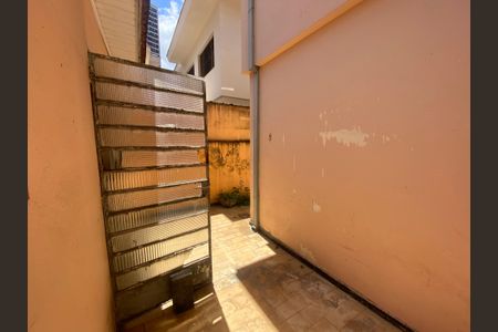 Casa à venda com 110m², 2 quartos e 2 vagasÁrea de Serviço