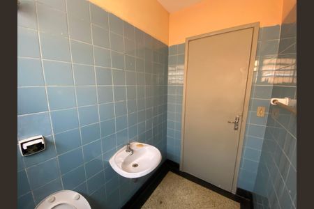 Casa à venda com 110m², 2 quartos e 2 vagasBanheiro 2