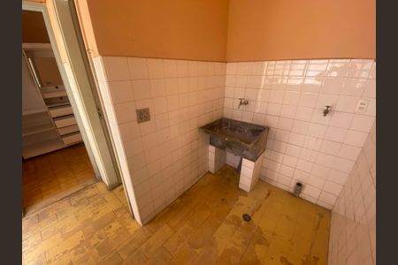 Casa à venda com 110m², 2 quartos e 2 vagasLavanderia