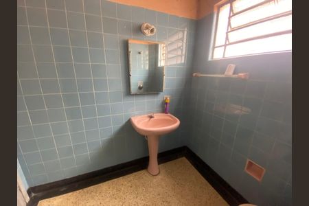 Casa à venda com 110m², 2 quartos e 2 vagasBanheiro 3