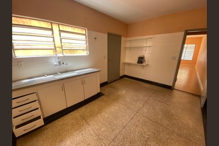 Casa à venda com 110m², 2 quartos e 2 vagasCozinha