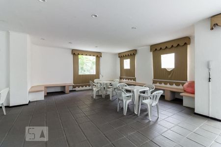 Apartamento para alugar com 90m², 2 quartos e 1 vagaÁrea comum - Salão de festas