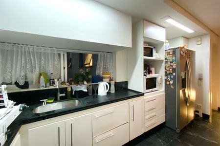 Apartamento à venda com 101m², 2 quartos e 1 vagaCozinha