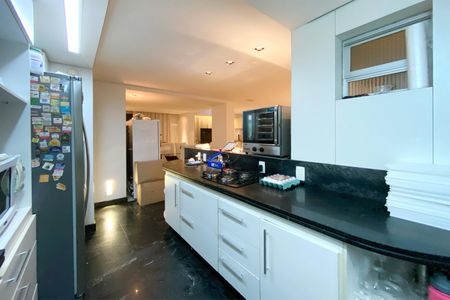 Apartamento à venda com 101m², 2 quartos e 1 vagaCozinha