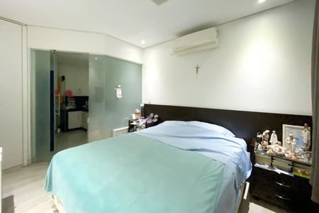 Apartamento à venda com 101m², 2 quartos e 1 vagaSuite 1