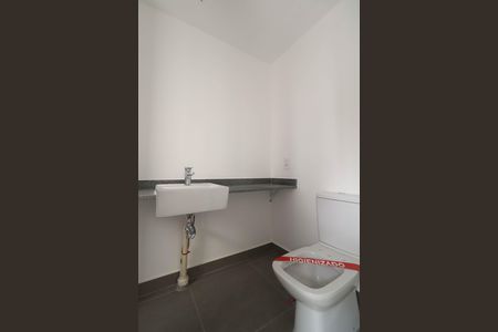 Apartamento à venda com 94m², 2 quartos e 1 vaga Apartamento à venda com 94m², 2 quartos e 1 vagaBanheiro da Suíte 2