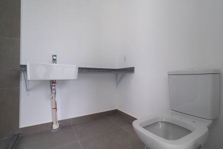 Apartamento à venda com 94m², 2 quartos e 1 vaga Apartamento à venda com 94m², 2 quartos e 1 vagaBanheiro da Suíte 1