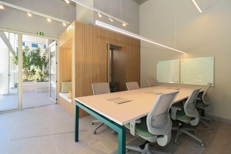 Apartamento à venda com 94m², 2 quartos e 1 vaga Apartamento à venda com 94m², 2 quartos e 1 vagaCoworking