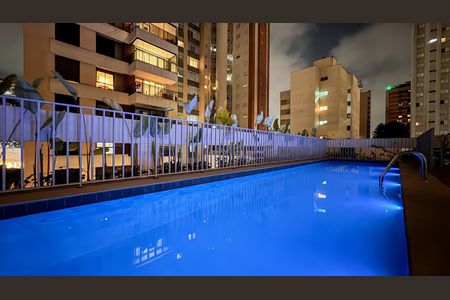 Apartamento à venda com 94m², 2 quartos e 1 vaga Apartamento à venda com 94m², 2 quartos e 1 vagaPiscina