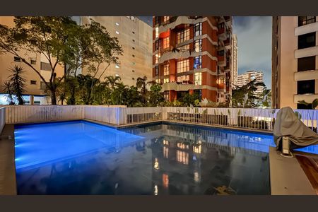 Apartamento à venda com 94m², 2 quartos e 1 vaga Apartamento à venda com 94m², 2 quartos e 1 vagaPiscina