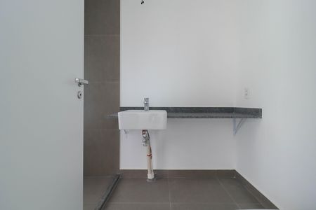 Apartamento à venda com 94m², 2 quartos e 1 vaga Apartamento à venda com 94m², 2 quartos e 1 vagaBanheiro da Suíte 1