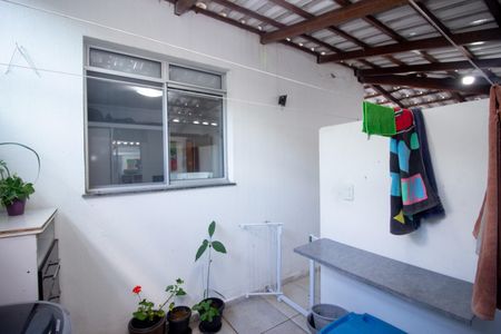 Apartamento à venda com 133m², 3 quartos e 2 vagas Apartamento à venda com 133m², 3 quartos e 2 vagasCozinha e Área de Serviço