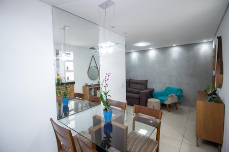 Apartamento à venda com 133m², 3 quartos e 2 vagas Apartamento à venda com 133m², 3 quartos e 2 vagasSala