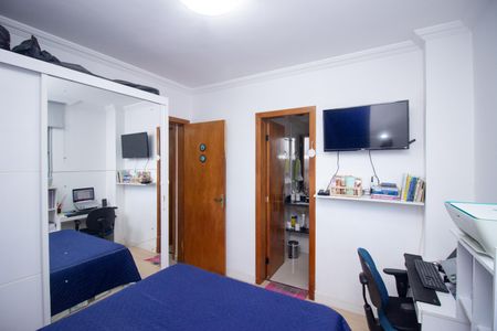 Apartamento à venda com 133m², 3 quartos e 2 vagas Apartamento à venda com 133m², 3 quartos e 2 vagasQuarto Suíte