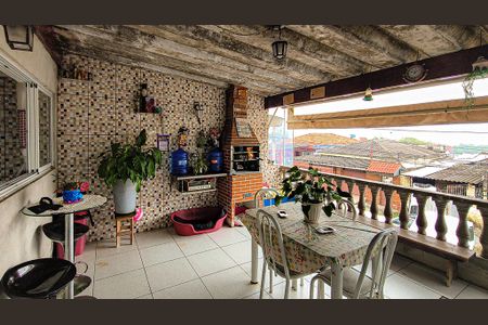 Casa à venda com 150m², 2 quartos e sem vaga Casa à venda com 150m², 2 quartos e sem vagaVaranda